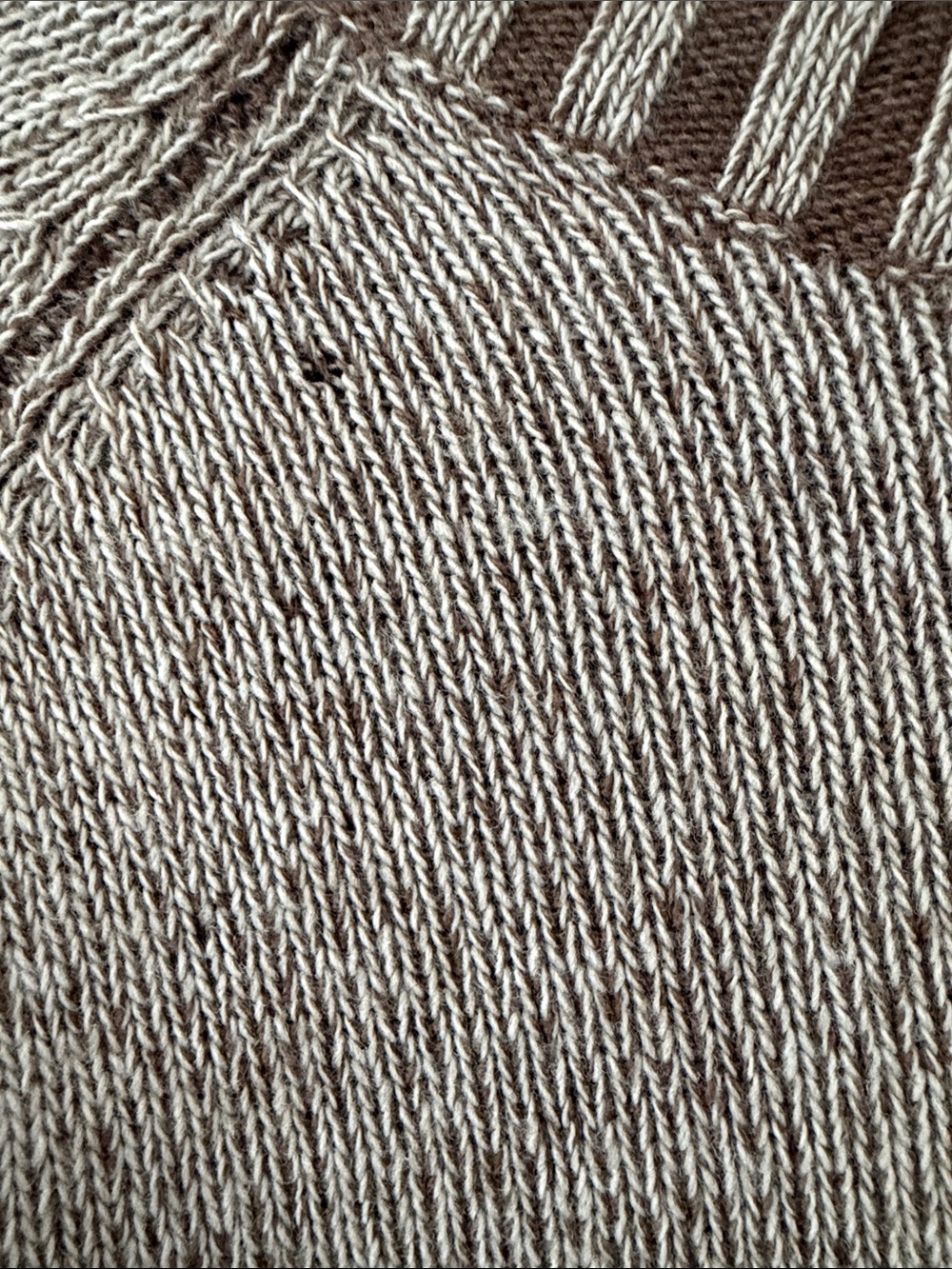 BANANA REPUBLIC tan wool sweater - Picture 5 of 6